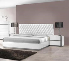 Load image into Gallery viewer, 3 Piece Modern Bedroom Furniture Set, California King Platform Bed with 2x Nightstand, White Lacquer Finish